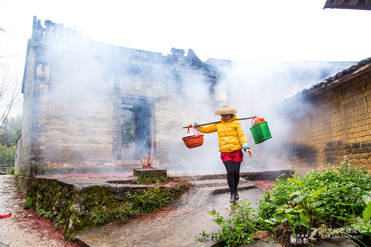 2016年横县百合葛麻村十六炮会