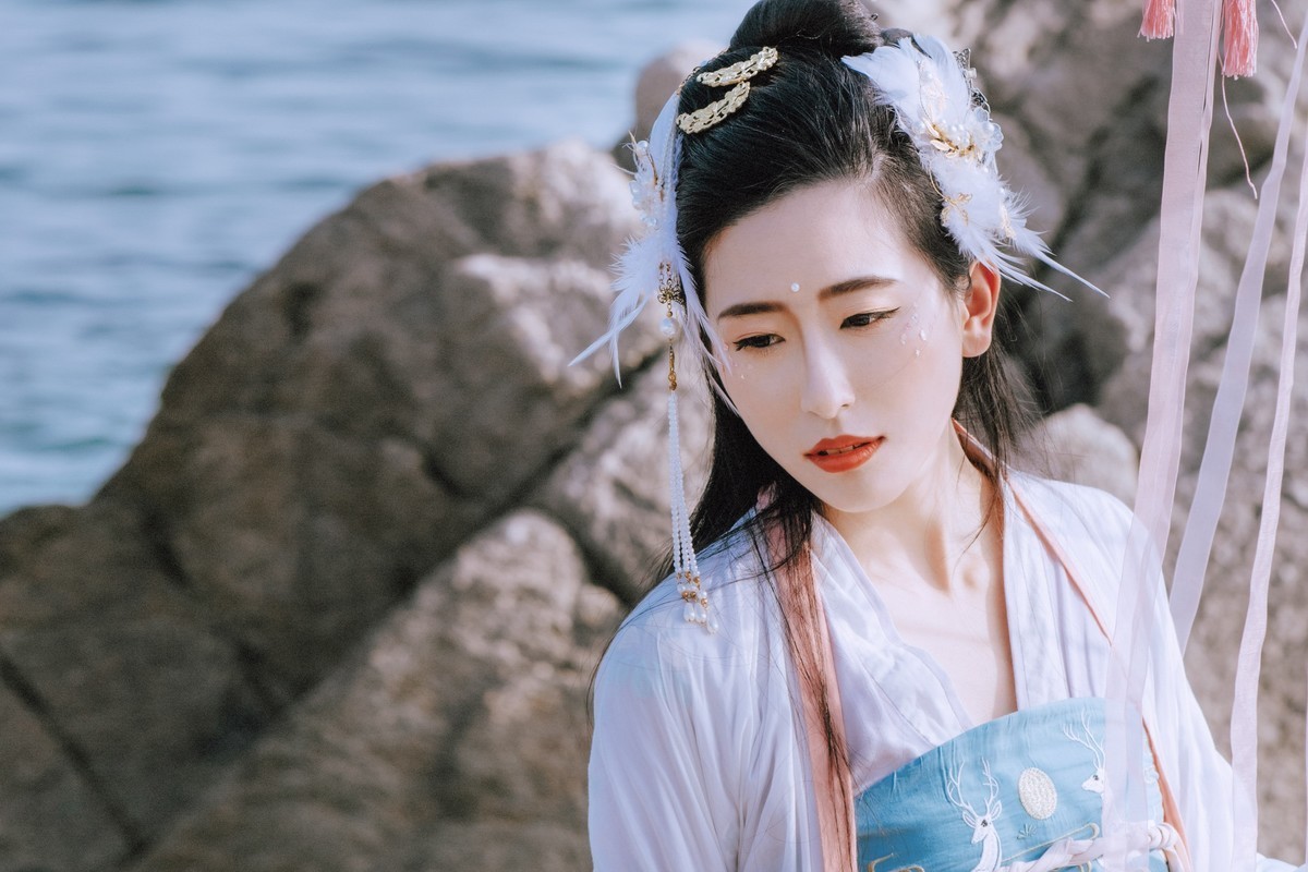 沧海月明珠有泪