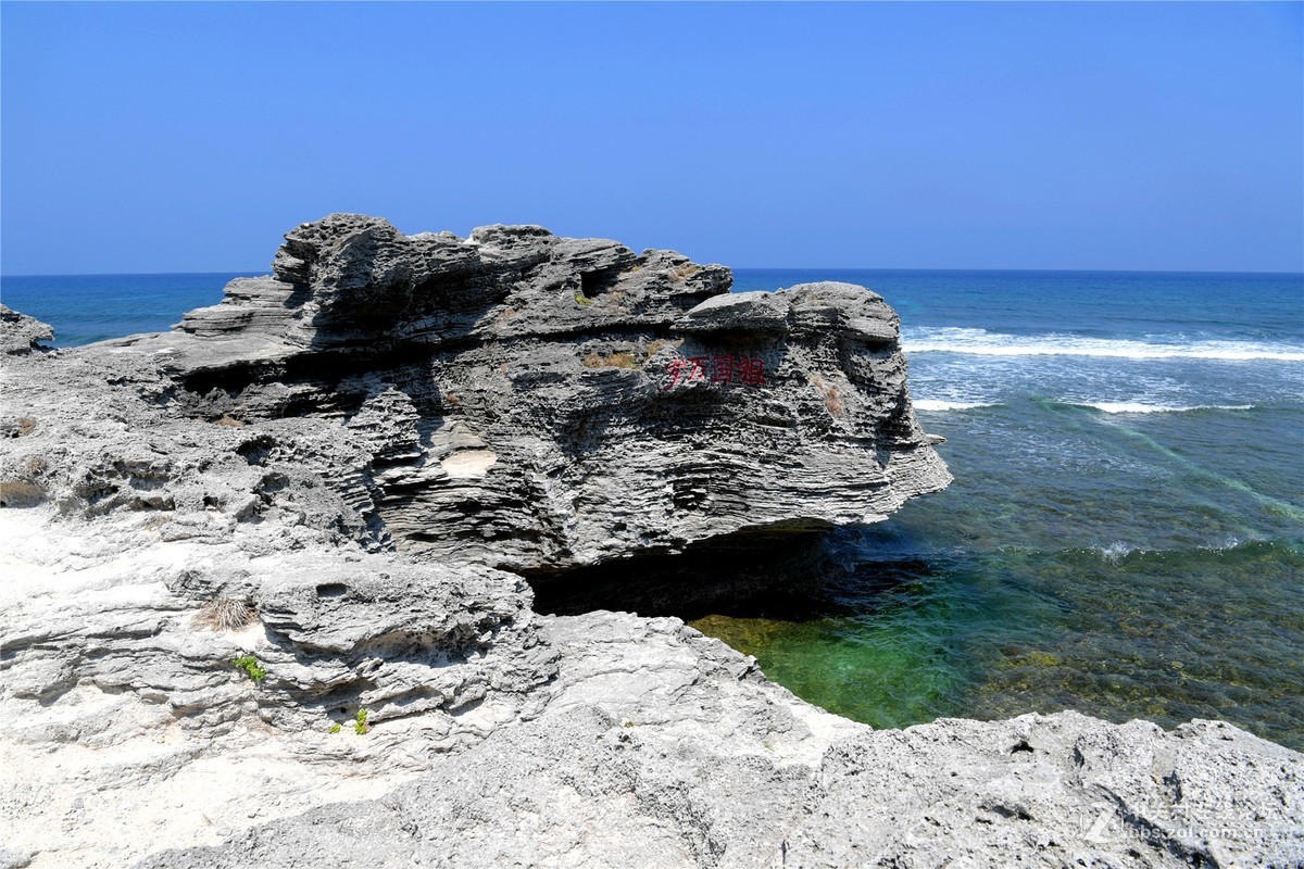 美丽的西沙群岛——三沙市石岛