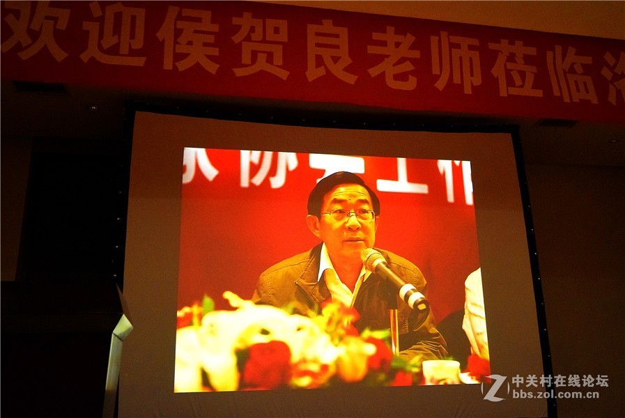 2018年度佳能摄影大棚车亮相洛阳大酒店