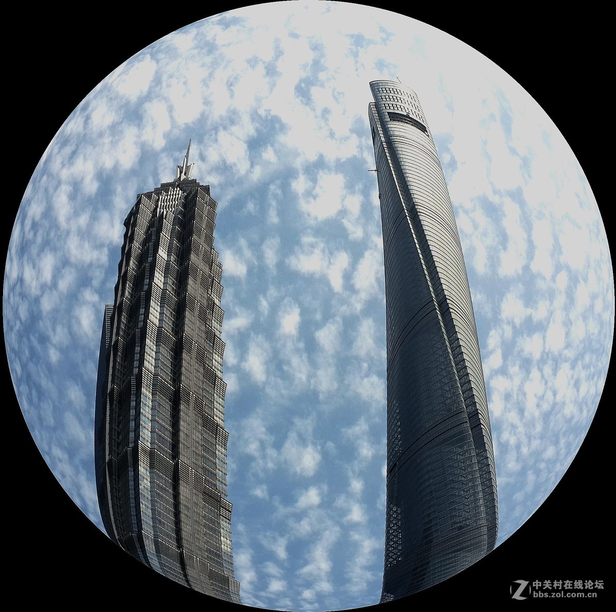 变态视觉手机鱼眼拍上海的摩天大楼