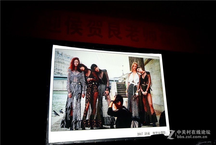 2018年度佳能摄影大棚车亮相洛阳大酒店