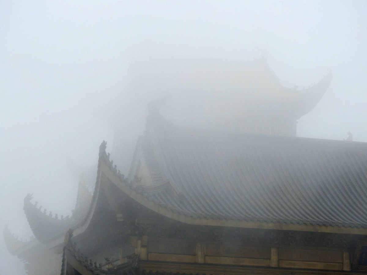 在峨眉山拍摄图片分享