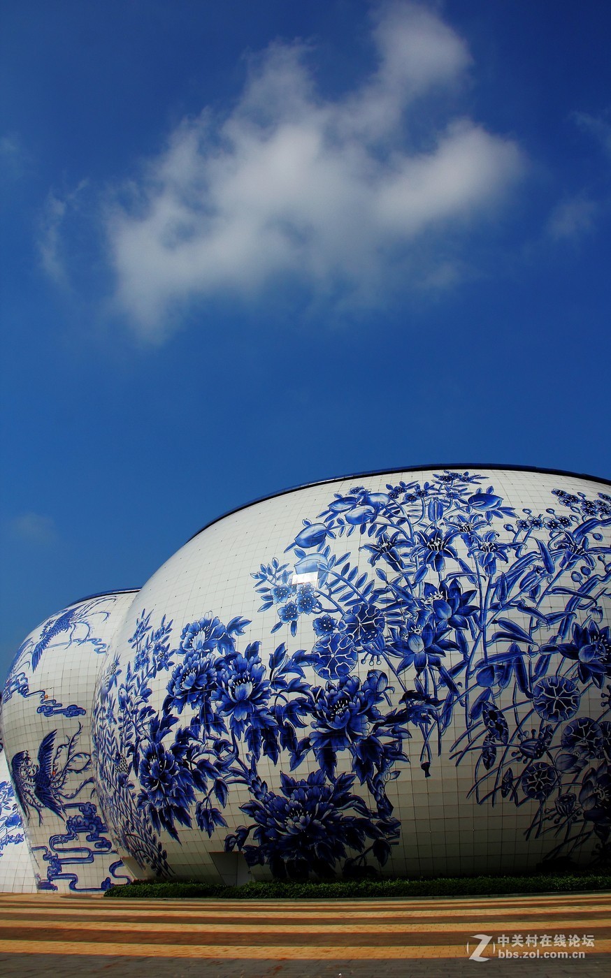 #佳能月赛-秋高气爽#雄伟壮观的南昌万达茂，青花瓷建筑风光。