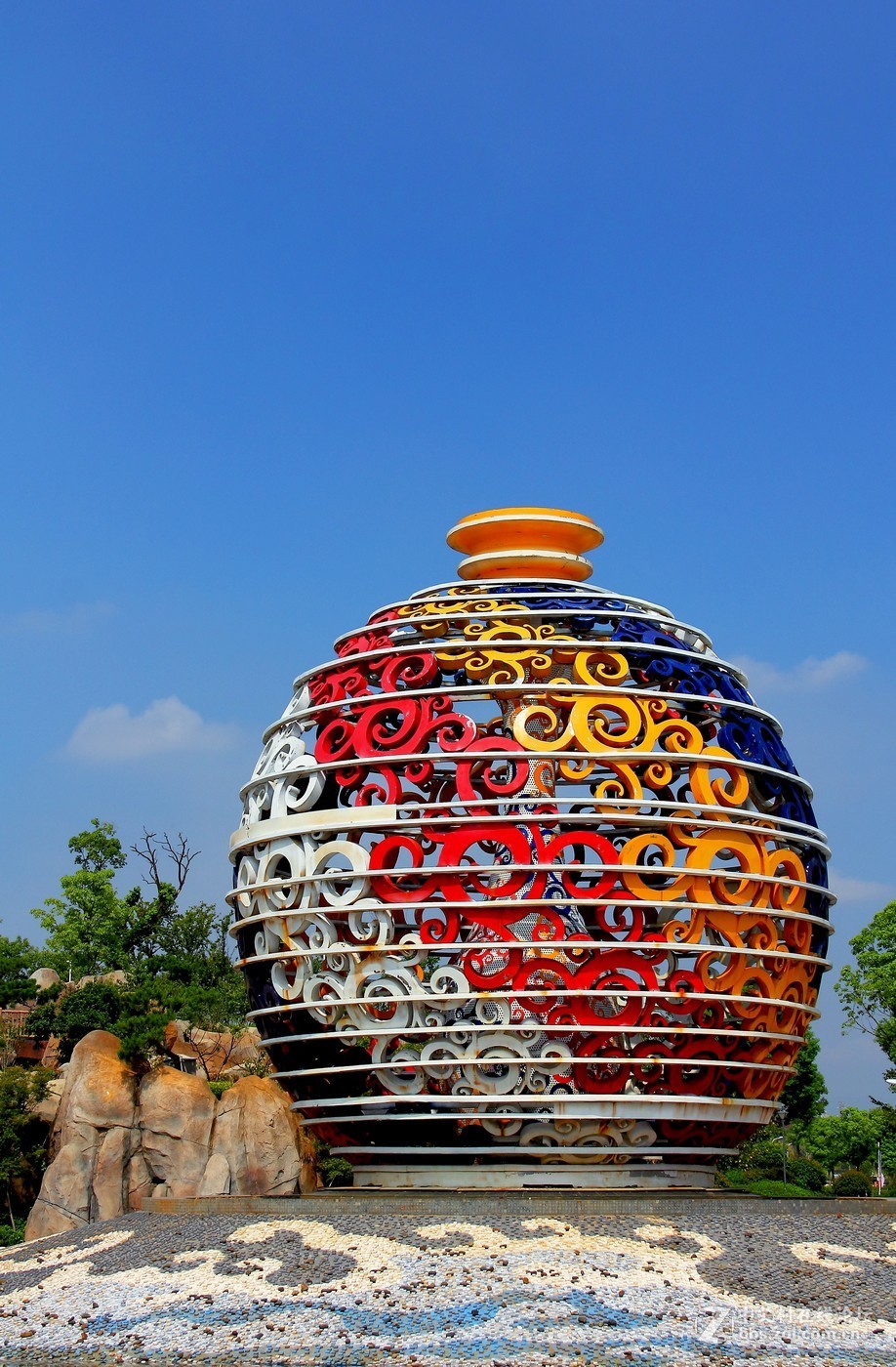 #佳能月赛-秋高气爽#雄伟壮观的南昌万达茂，青花瓷建筑风光。