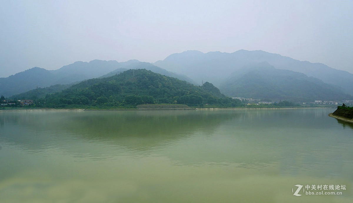 都江堰的遠山近水