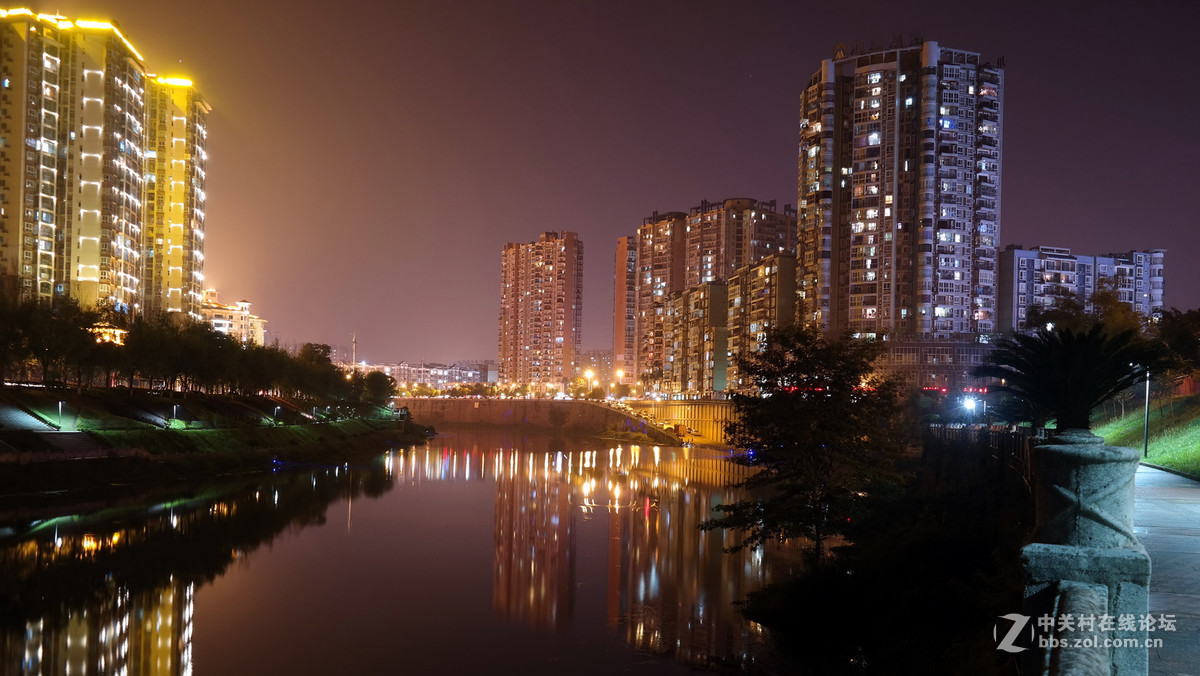 小城夜景（一）