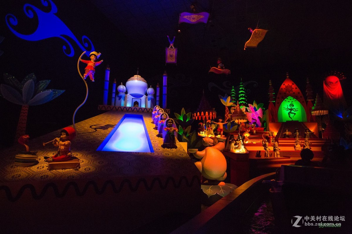 香港夜晚的迪斯尼乐园