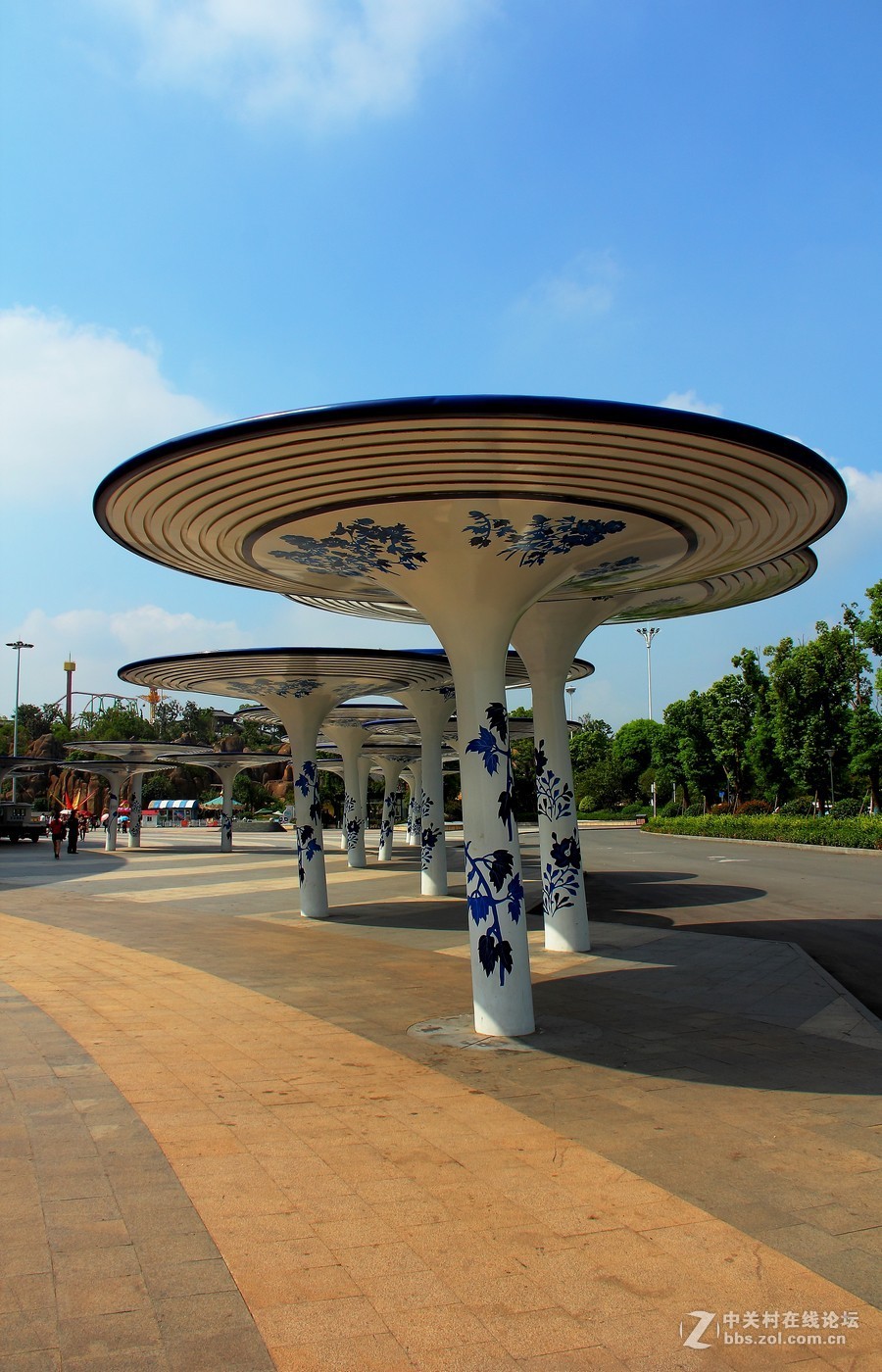 #佳能月赛-秋高气爽#雄伟壮观的南昌万达茂，青花瓷建筑风光。