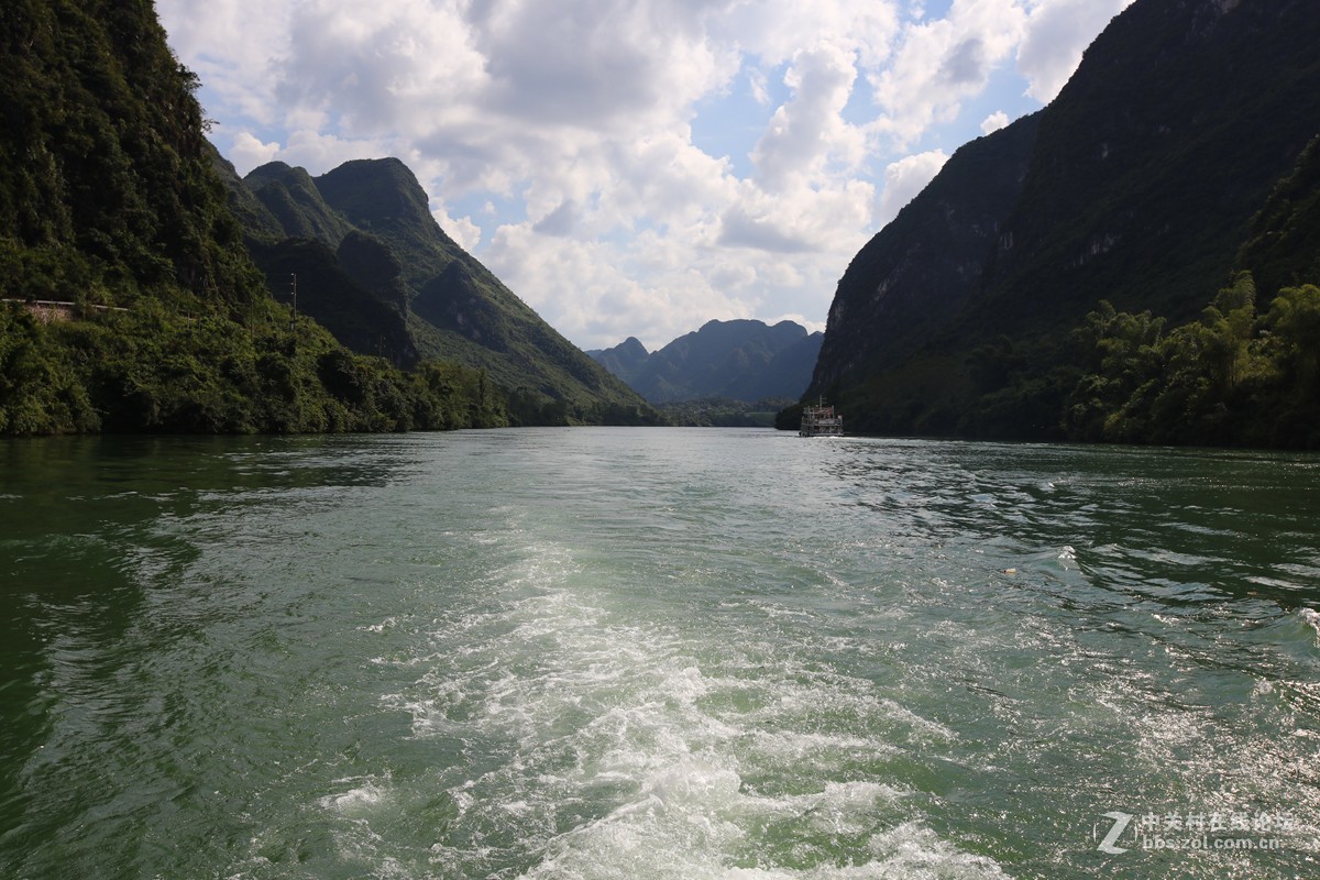 蓝色的红水河 之二