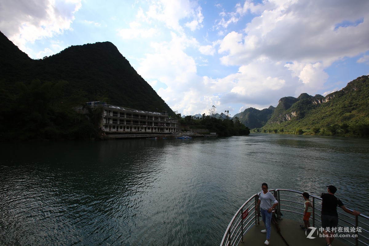 蓝色的红水河 之二