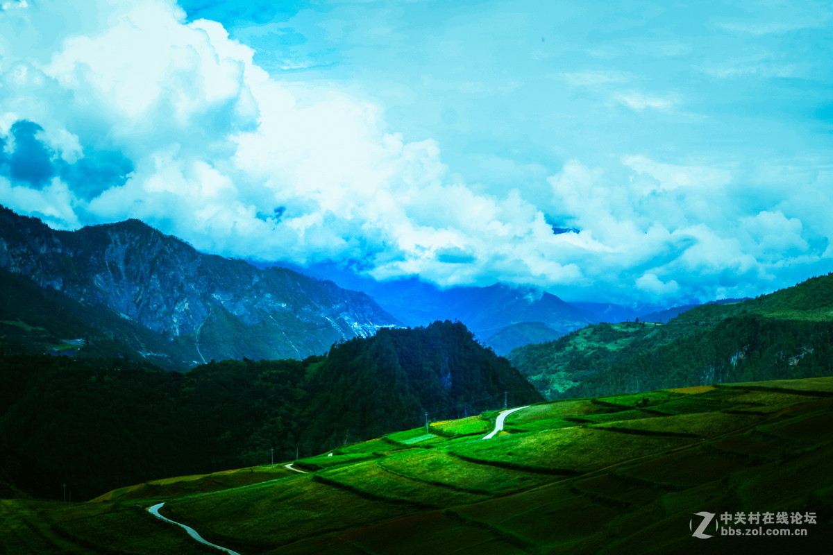 香格里拉。普达措