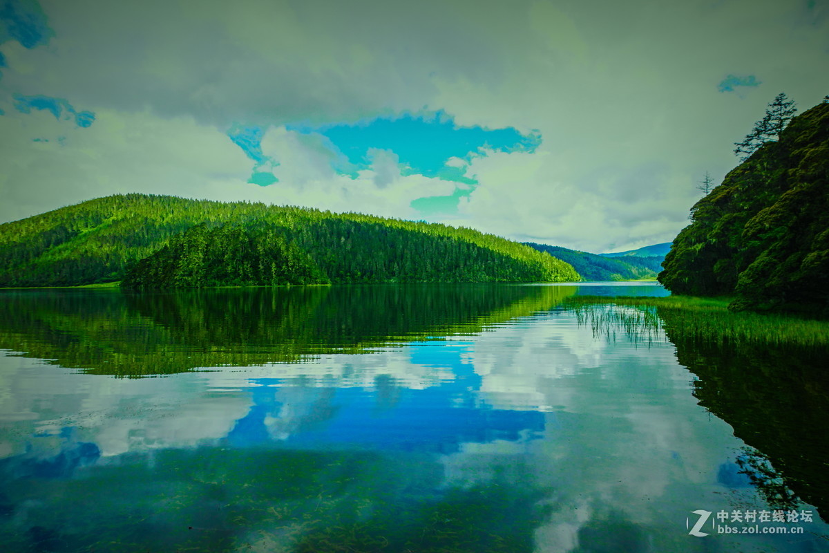 香格里拉。普达措