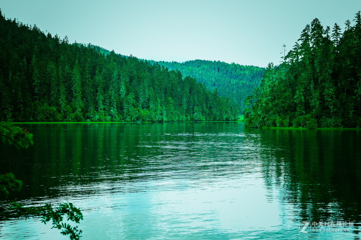 香格里拉。普达措