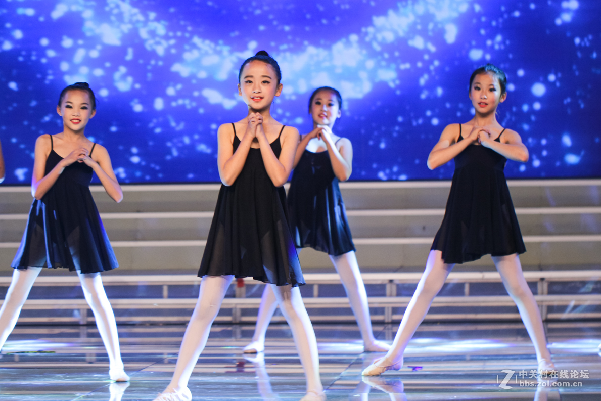 教育机构六一节目汇演