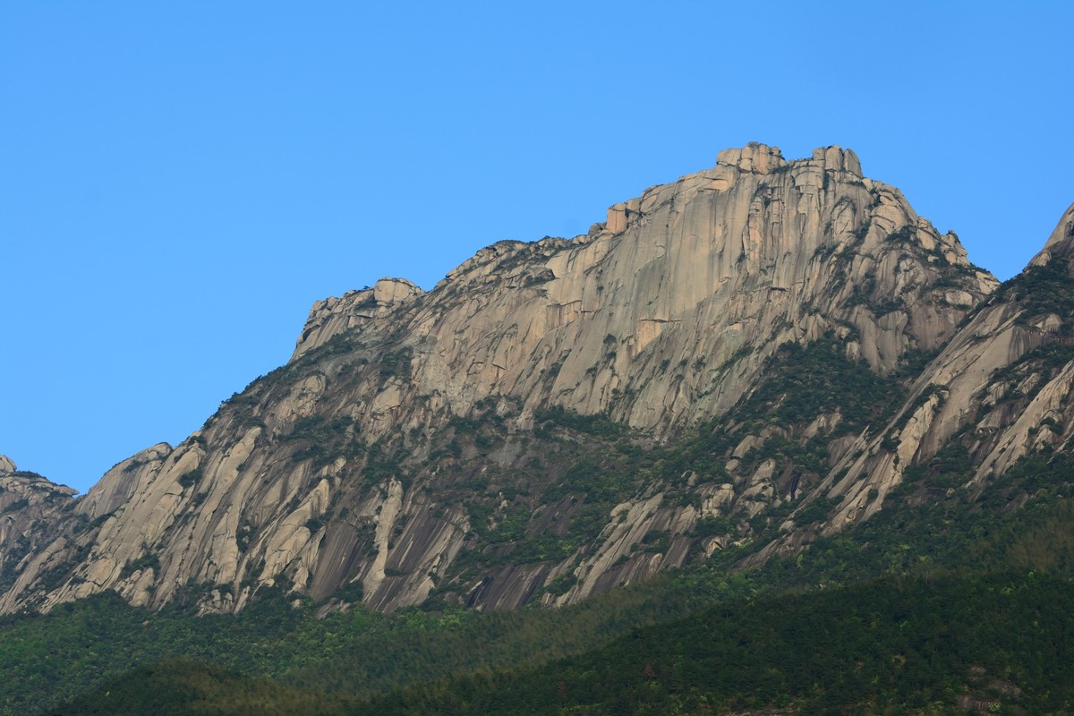 灵山之水晶山风光