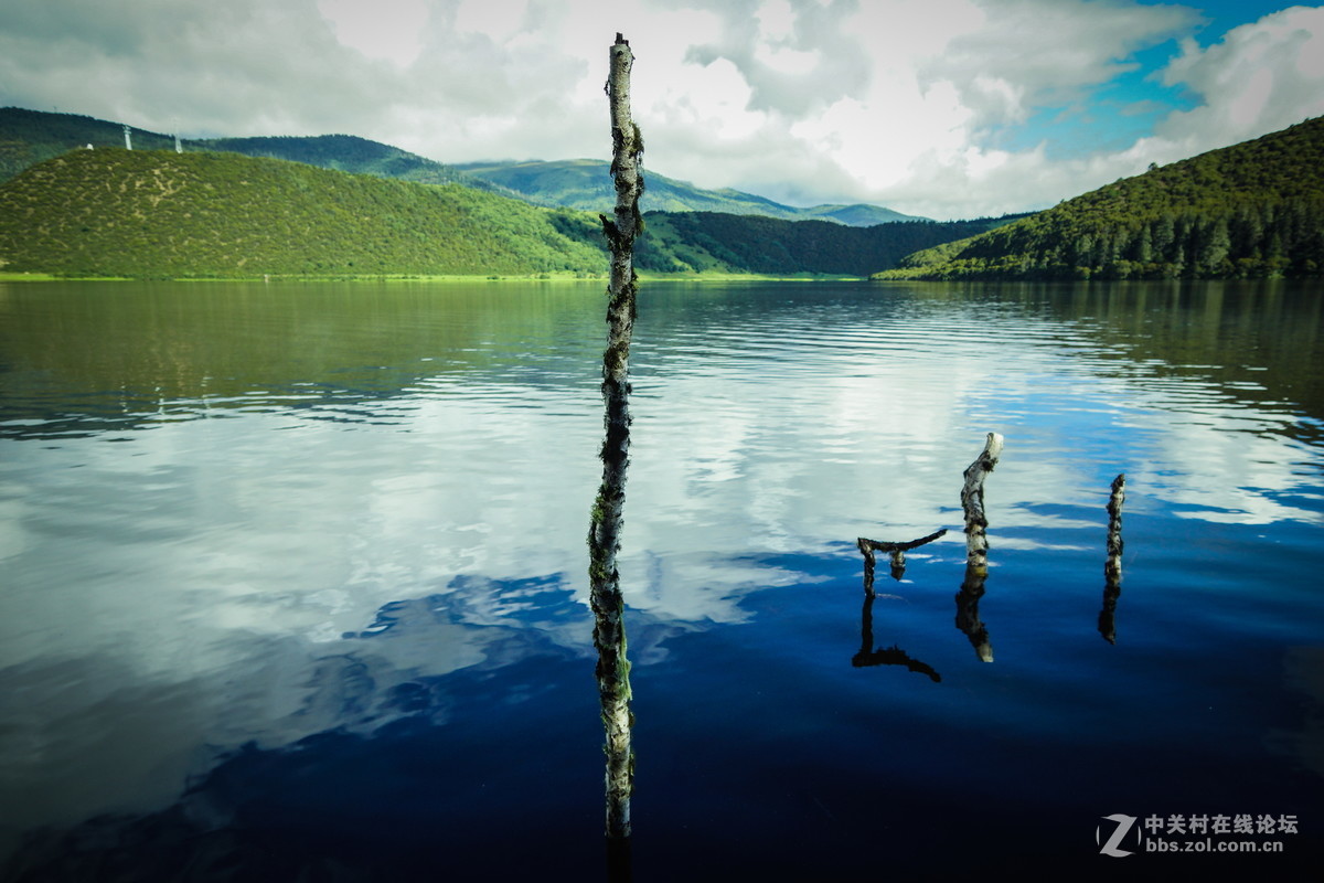 香格里拉。普达措