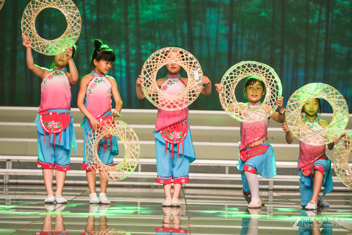 教育机构六一节目汇演