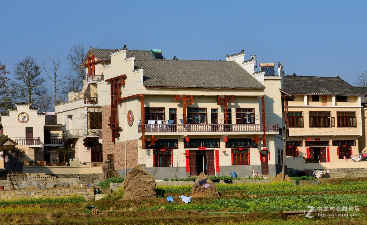 三岔河畔，美丽的纳孔布依寨