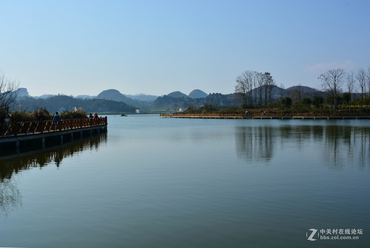 三岔河畔，美丽的纳孔布依寨