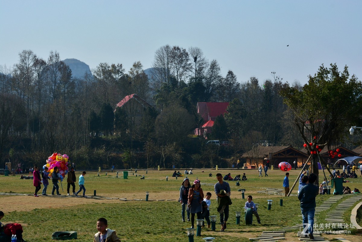 三岔河畔，美丽的纳孔布依寨