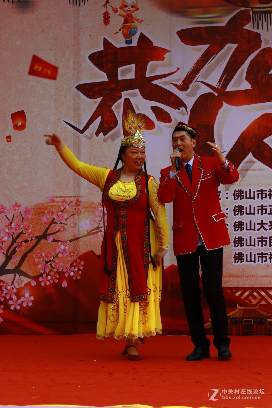 金鸡纳福，彩凤迎春〔贺贴〕