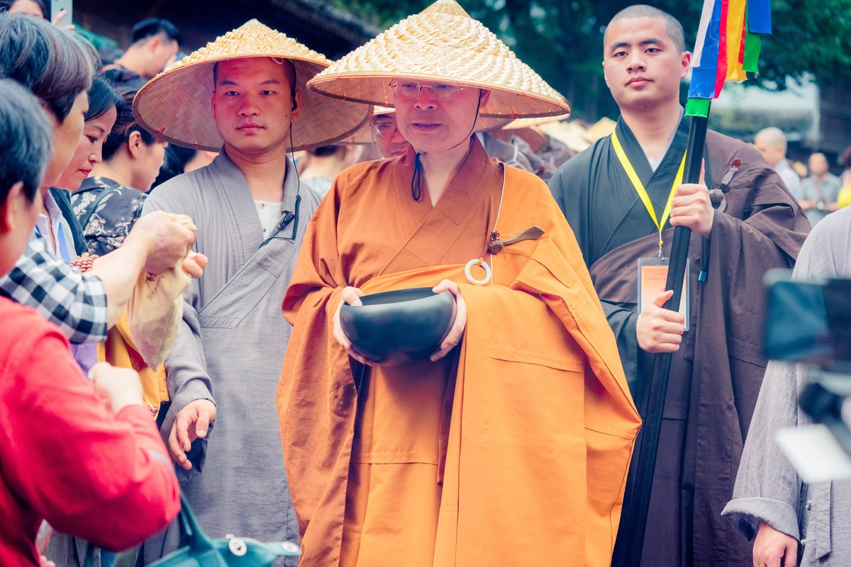 《千僧托钵行脚慈善祈福法会》-中关村在线摄影论坛