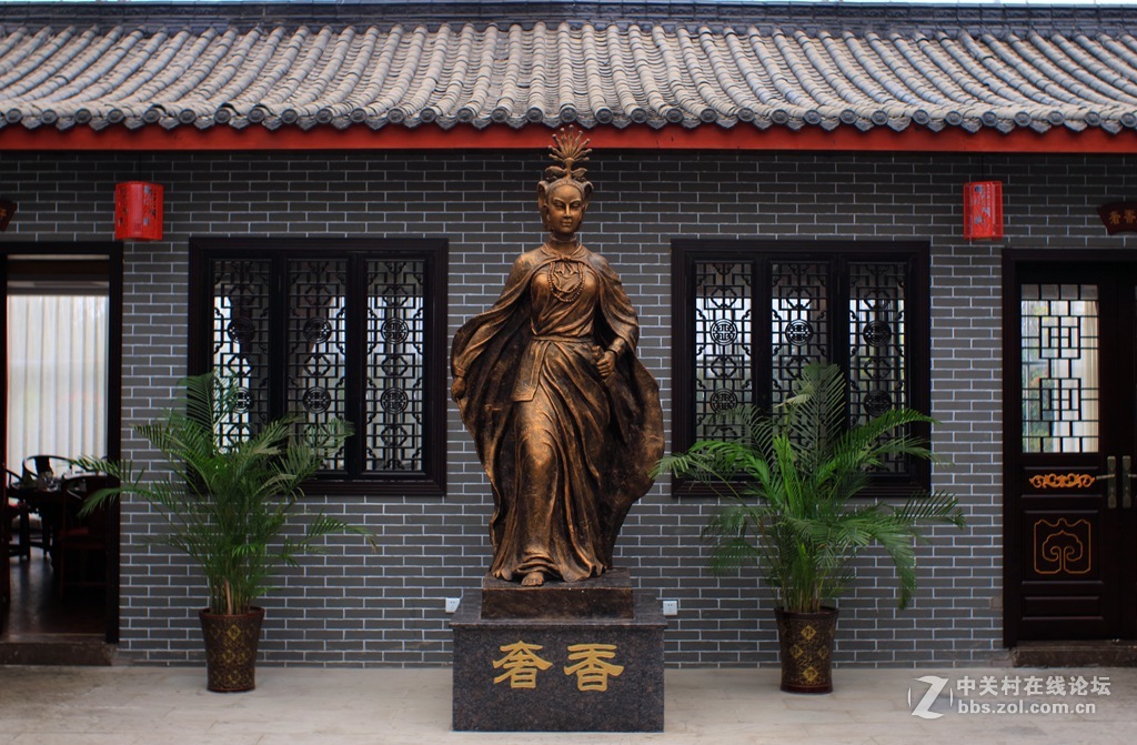 《M3绿莱28/2.8阴雨天试镜照》