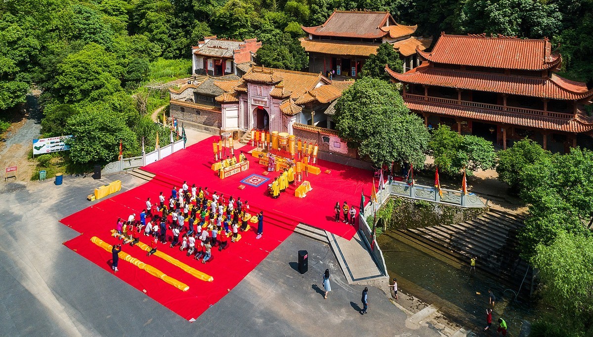 江西玉笥山：举办首届开坛法会