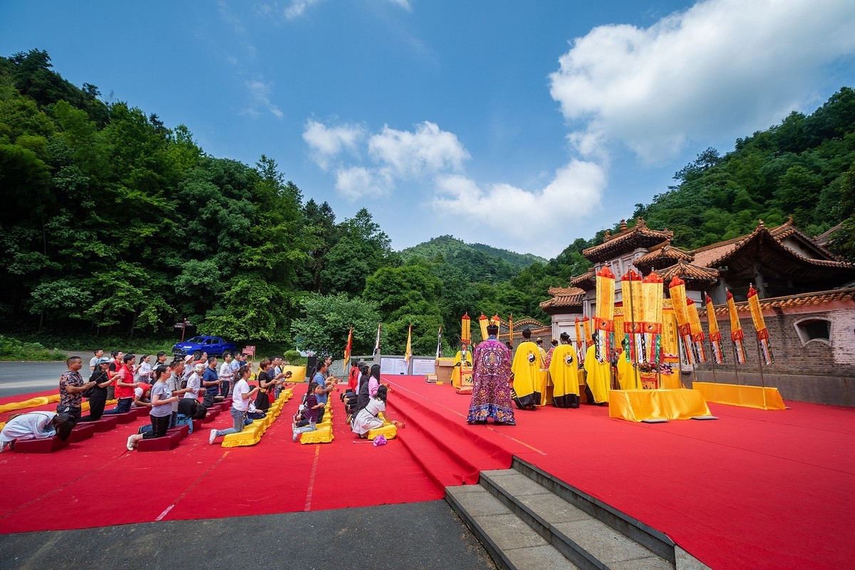 江西玉笥山：举办首届开坛法会