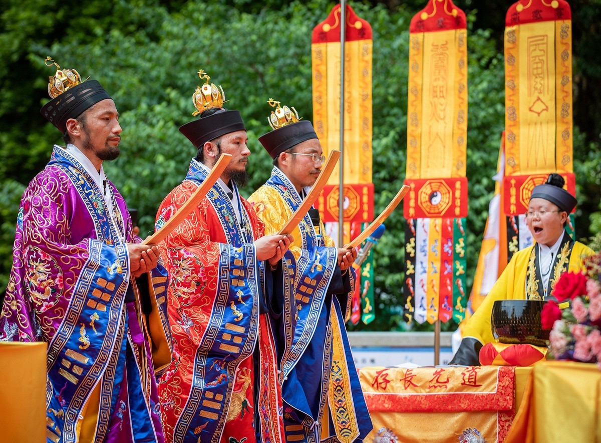 江西玉笥山：举办首届开坛法会