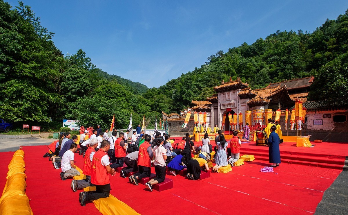 江西玉笥山：举办首届开坛法会