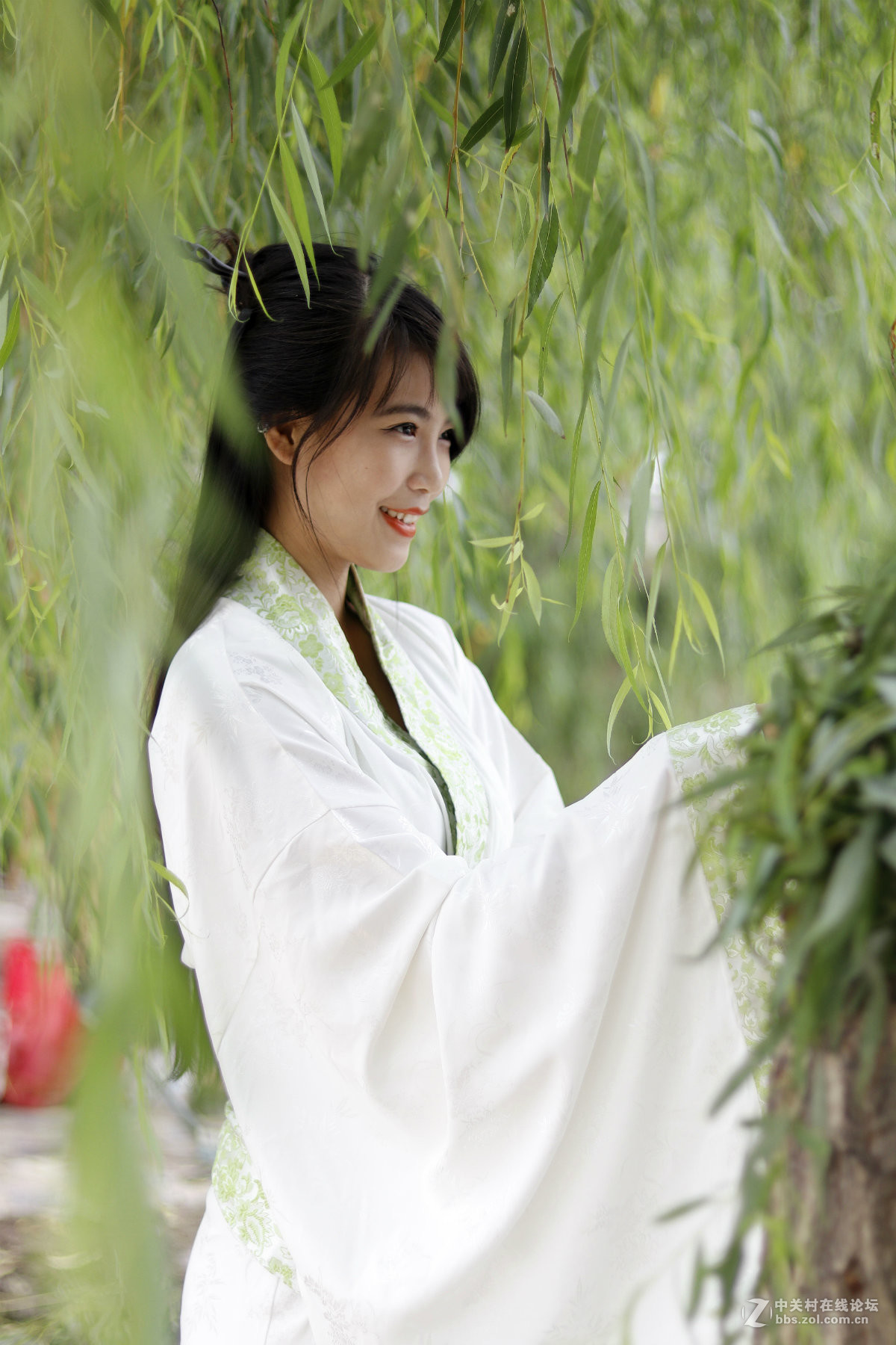 公园汉服美女拍摄