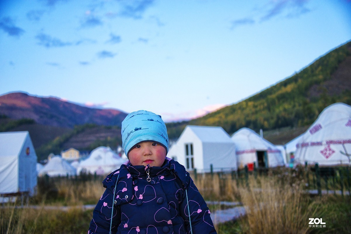 一位哈萨克族的小MM