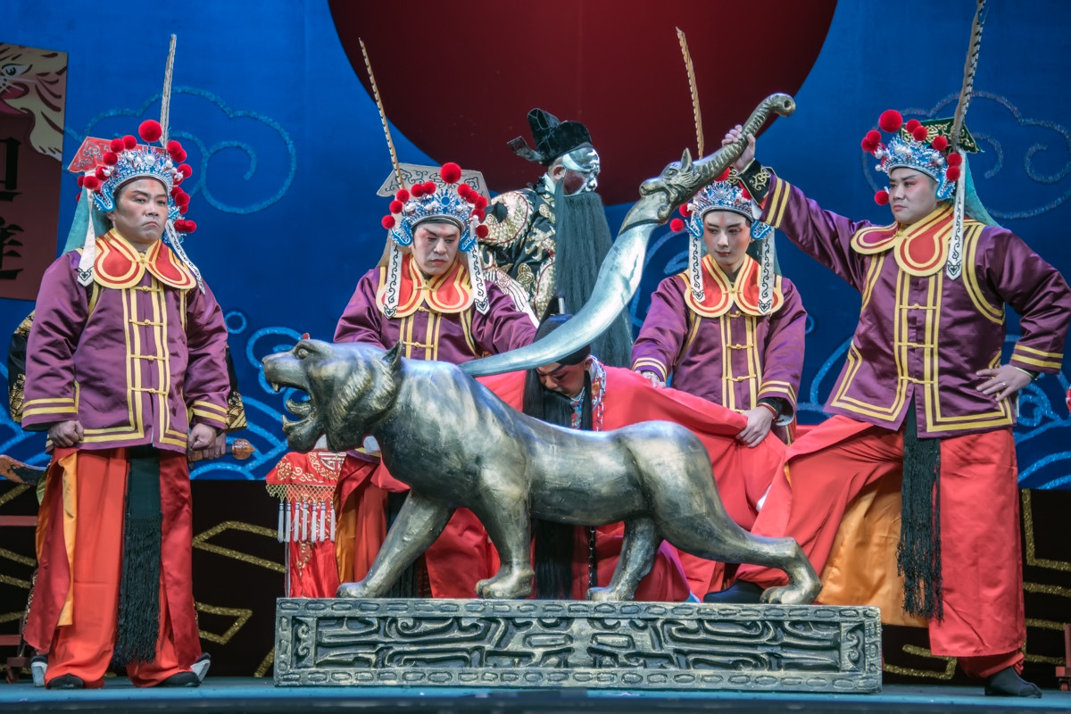 舞台摄影  川剧“铡美案”之《圣旨连摧放附马，包公怒铡陈世美》