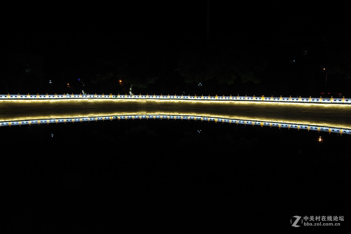 白银要创建全国的卫生文明城市，金鱼公园的亮化工程。