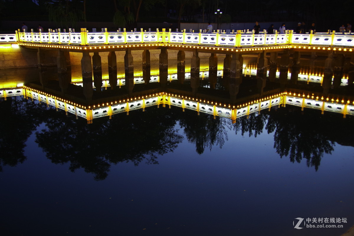 白银要创建全国的卫生文明城市，金鱼公园的亮化工程。