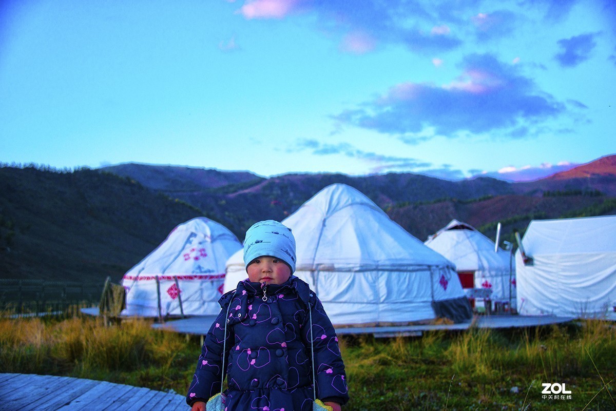 一位哈萨克族的小MM