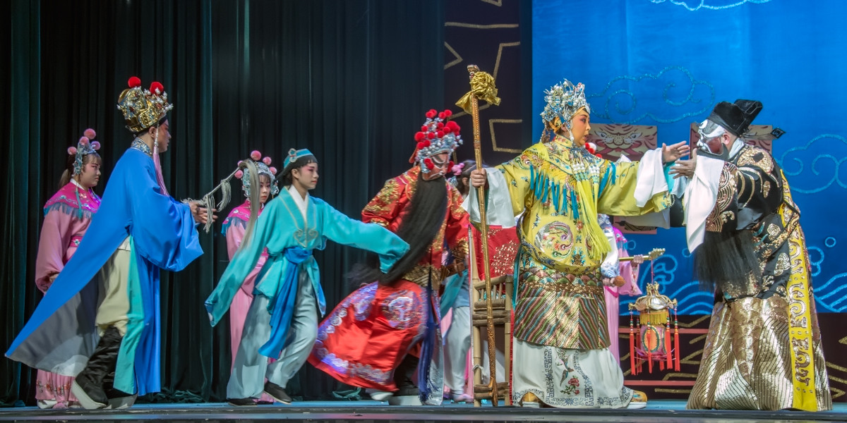 舞台摄影  川剧“铡美案”之《圣旨连摧放附马，包公怒铡陈世美》