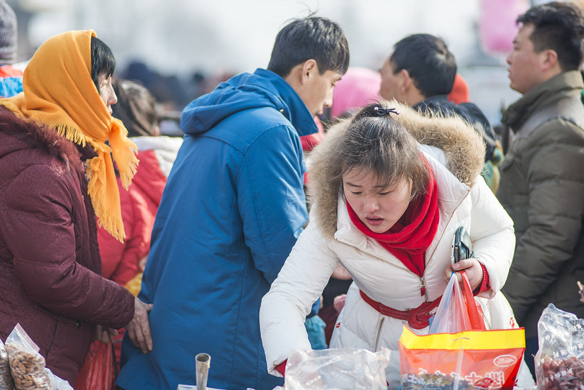 过年 赶农村大集