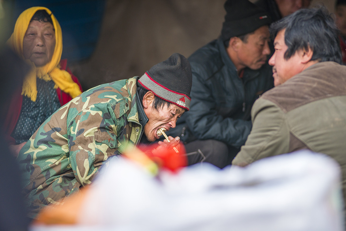 过年 赶农村大集