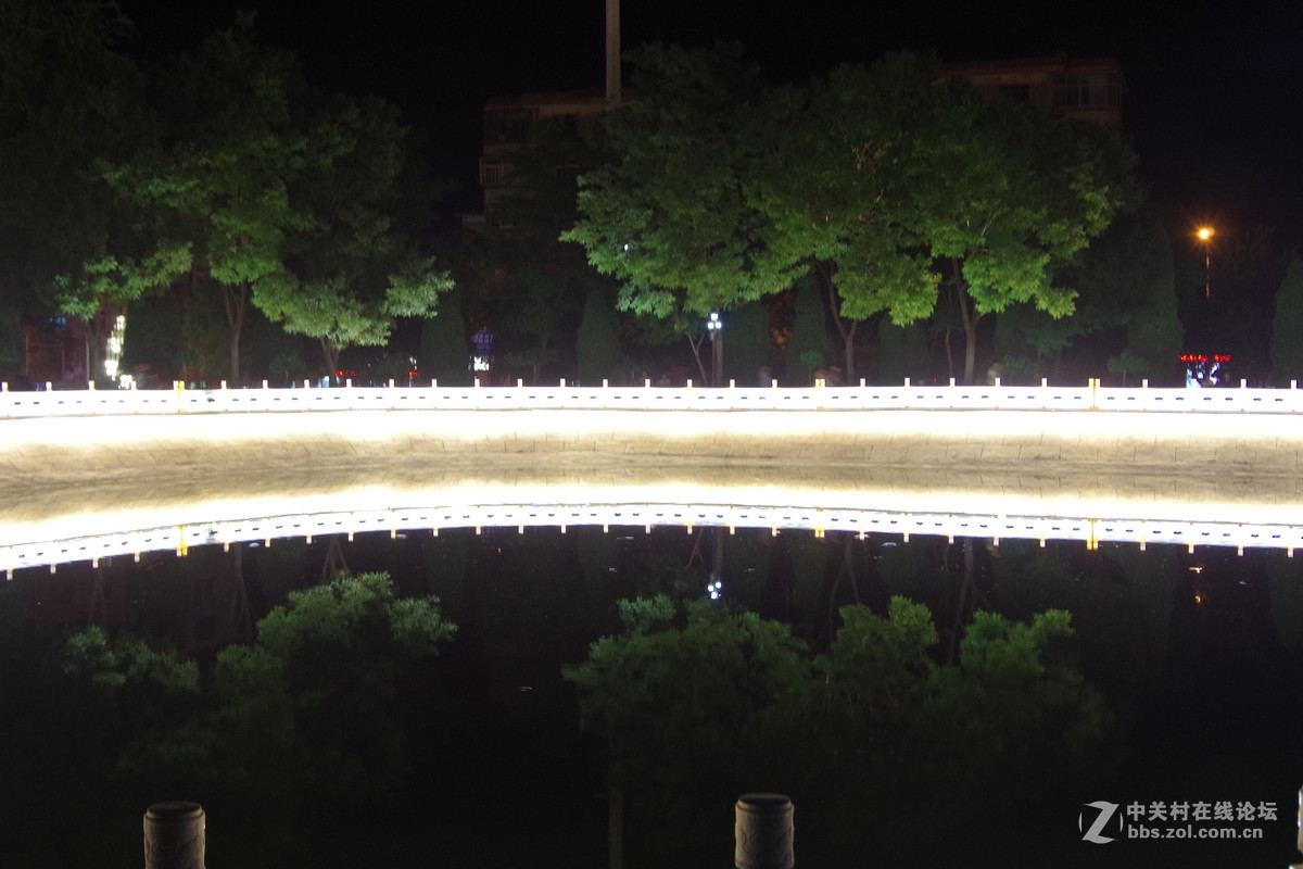 白银要创建全国的卫生文明城市，金鱼公园的亮化工程。