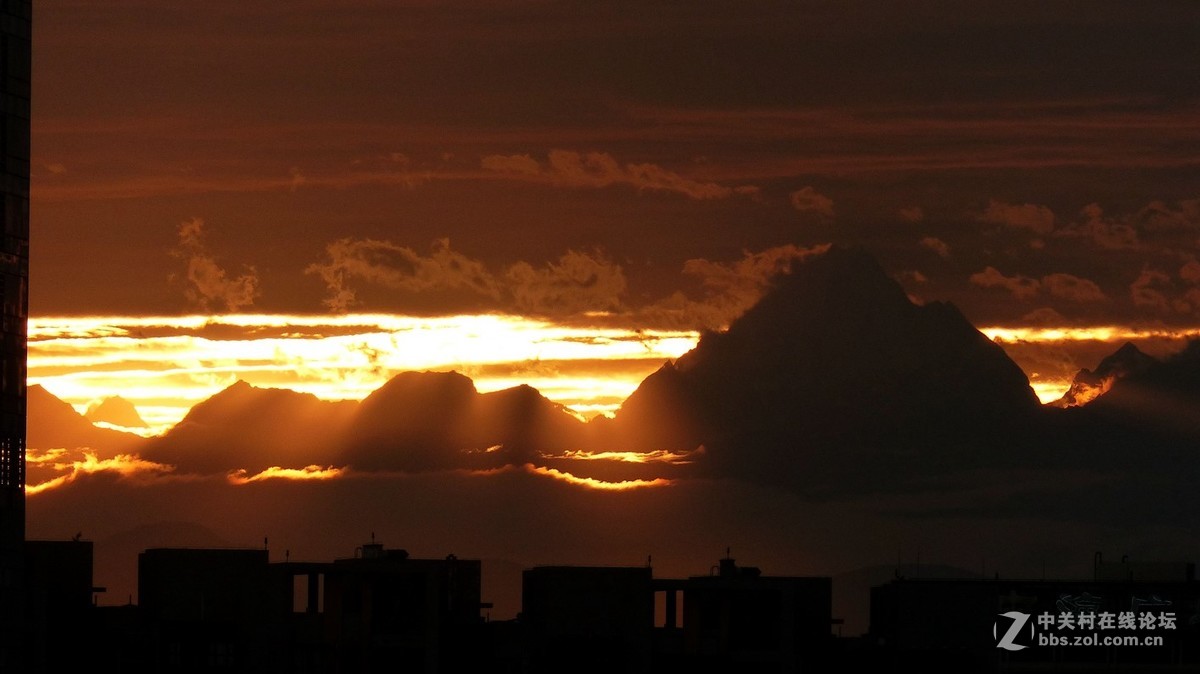 那城那雪山那晚霞