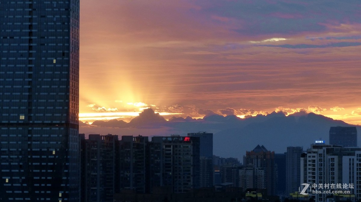 那城那雪山那晚霞