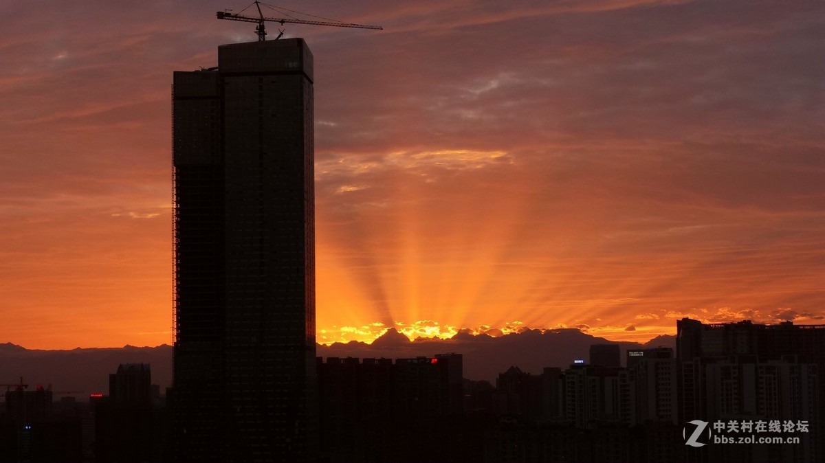 那城那雪山那晚霞