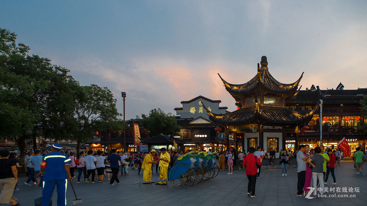 夜读秦淮