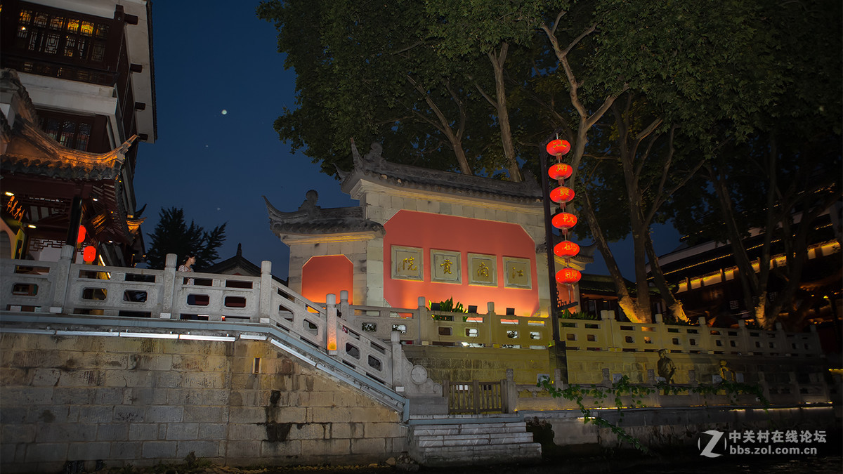 夜读秦淮