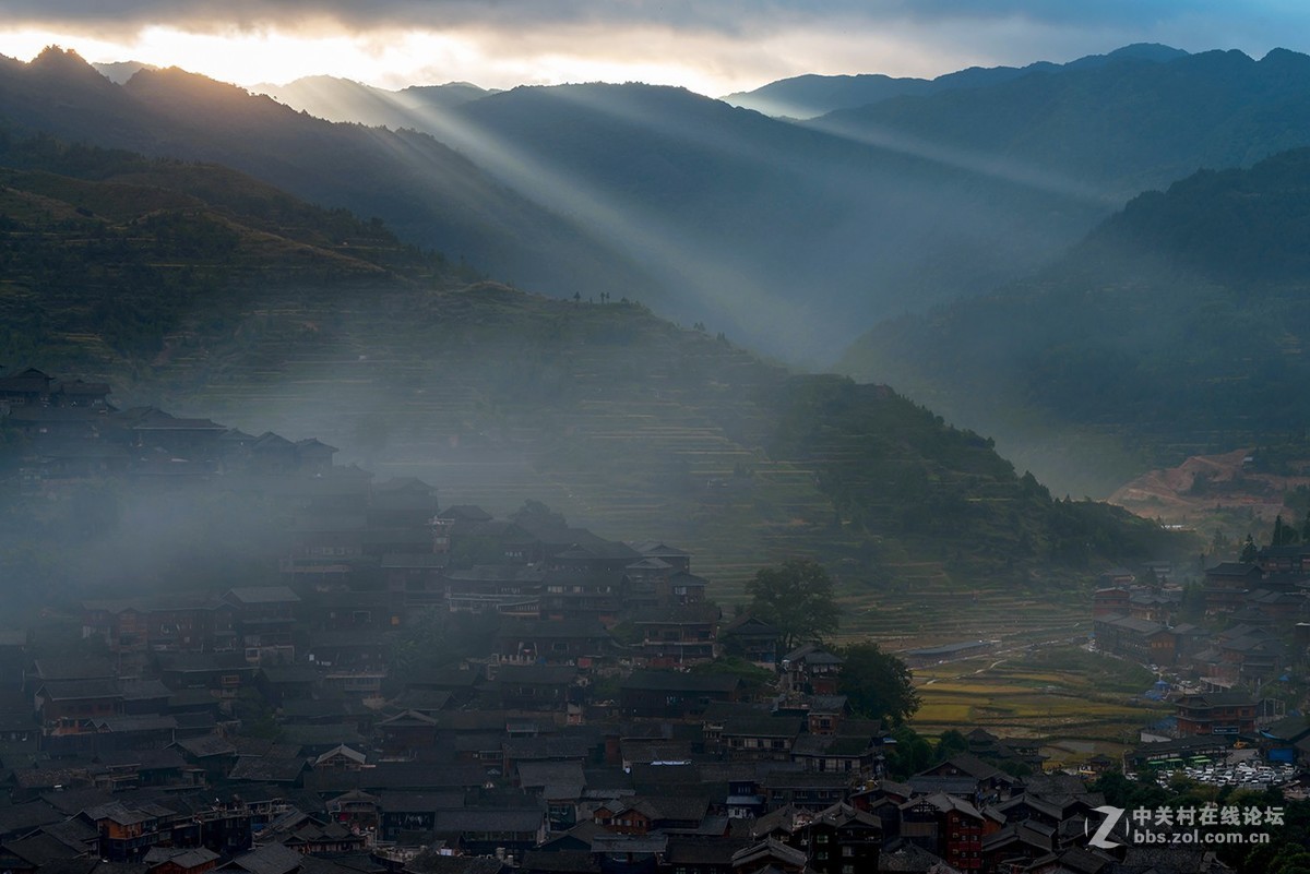 我眼中的《千户苗寨》