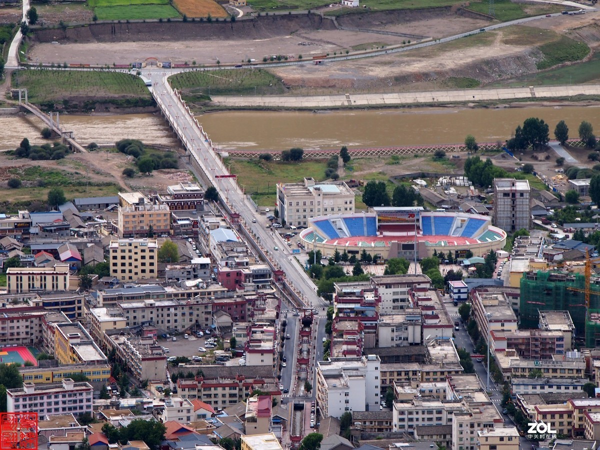 被山包围的小县城（下）