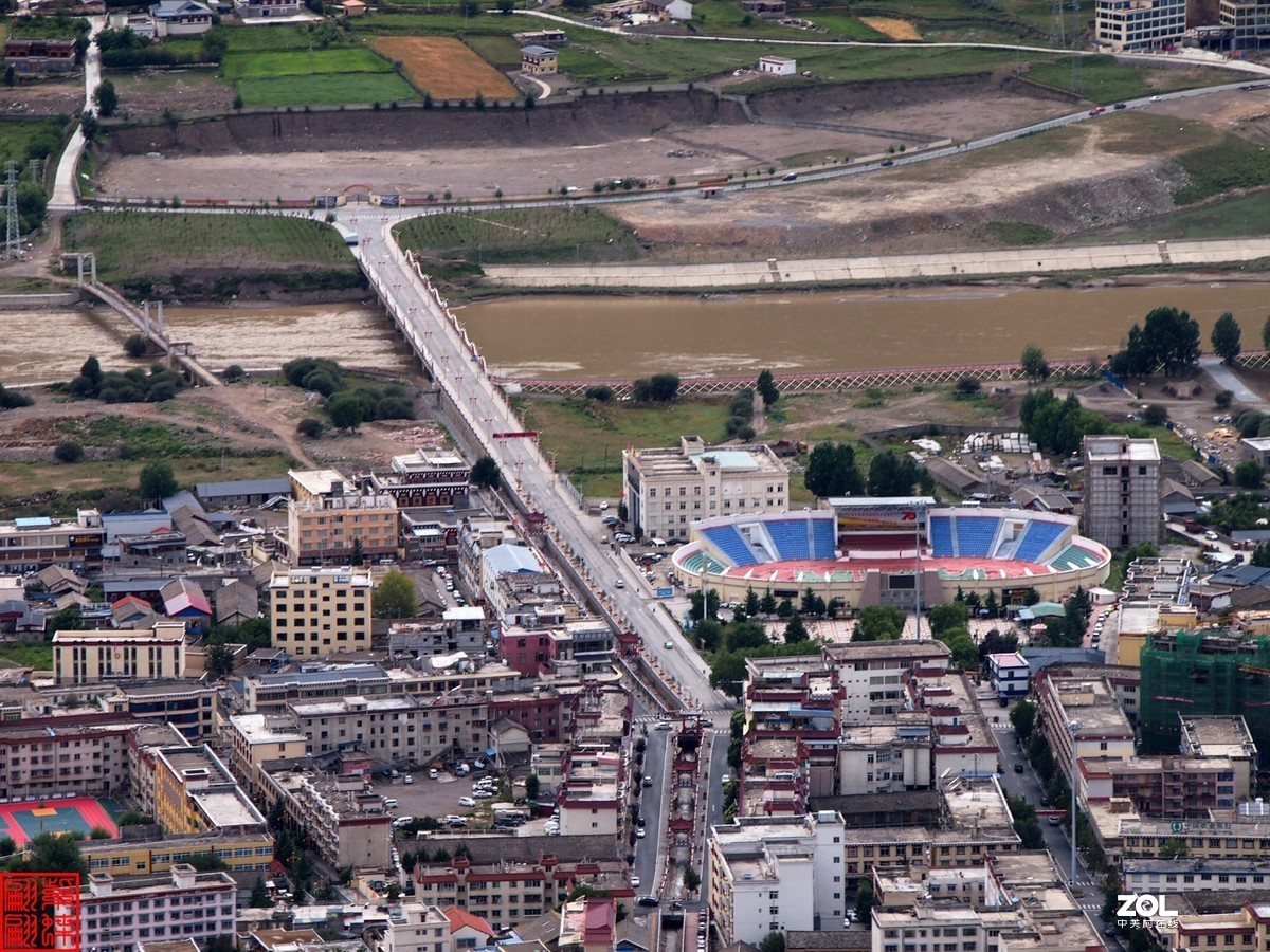 被山包围的小县城（下）